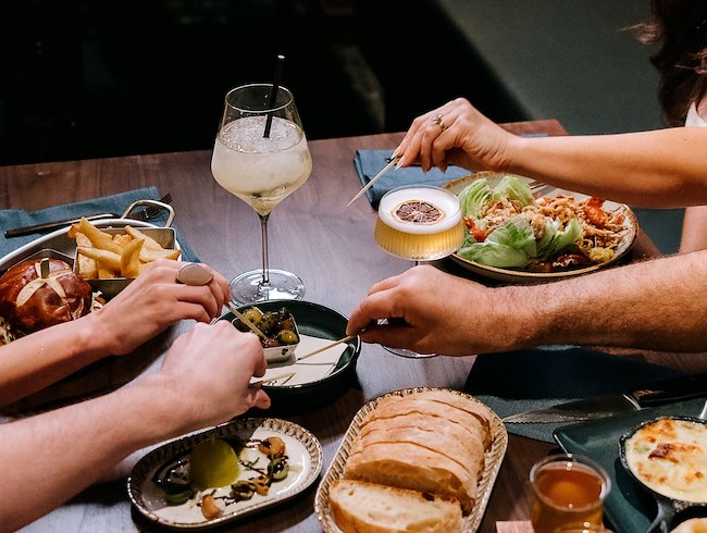 Chef-driven gastropub dishes from Seven Olive served during Topgolf play.